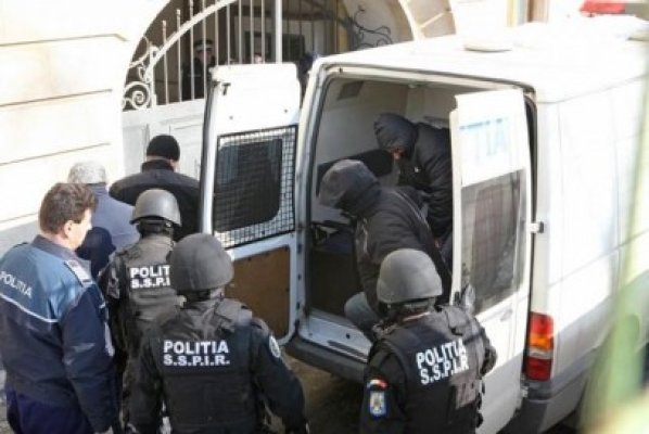 Poliţiştii constănţeni în acţiune: judeţul colcăie de hoţi